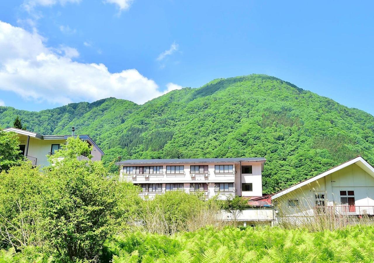 筋肉と自然と遊ぶ宿 田島館 Takayama  Ngoại thất bức ảnh