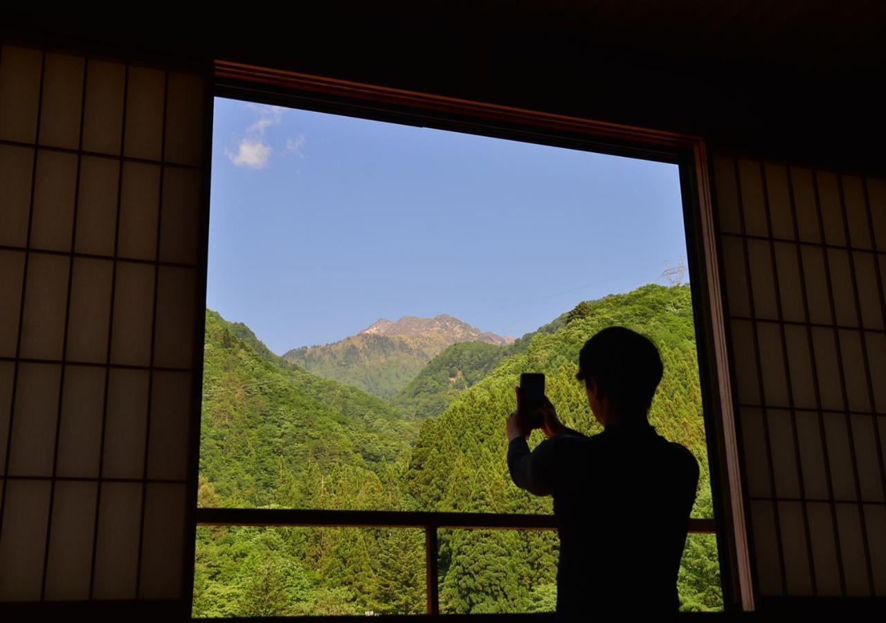 筋肉と自然と遊ぶ宿 田島館 Takayama  Ngoại thất bức ảnh